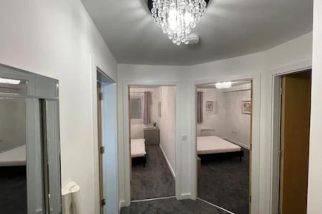 Moda Wigan 2 - Stylish 2 Bed In Central וויגאן מראה חיצוני תמונה